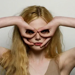 🦹‍♀ c91477eb phụ nữ, chân dung, khuôn mặt, vẻ đẹp, tóc vàng, trang điểm, tạo dáng, người telegram sticker