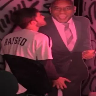 😏 e1593a12 RAISED 男人, 衬衫, 雕像, 举起, 人 whatsapp sticker