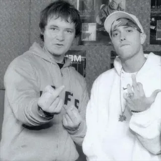 🙁 39a3e932 dedo do meio, ofensivo, gesto, homem, retrato telegram sticker