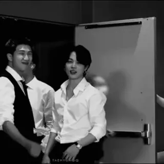 ♟ a990c629 TAEHYUNGGQ kpop, mężczyźni, czarno-białe, grupa, casual, wewnątrz, BTS telegram sticker