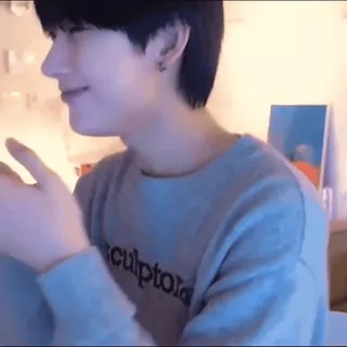 ☺️ 06181ba0 sculptora 남자, 사람, 스웨터, 의류 telegram sticker