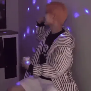 🥳 f18f60ea telegram sticker