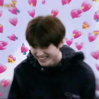 🥰 135c39b2 personne, sourire, coeurs, mignon, portrait telegram sticker