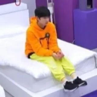 🤕 382342b0 telegram sticker