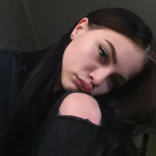 🐝 4a305c2a ผู้หญิง, เด็กผู้หญิง, ภาพเหมือน, สาว, คน, เพศหญิง telegram sticker