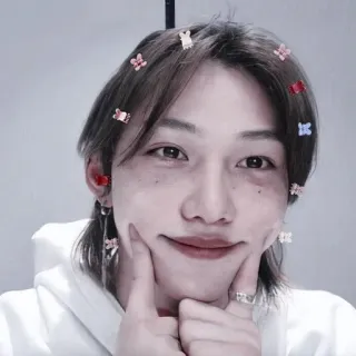 ғᴇʟɪx: @btsmasha :: @fStikBot telegram stickers