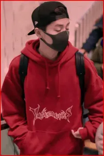 💮 8238f112 Vetements 服, パーカー, vetements, ファッション, ストリートウェア, 赤 telegram sticker