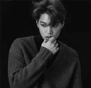 ⚜ 0c0d11c4 kpop, ca sĩ, chân dung, người đàn ông, trắng đen, thời trang, phong cách telegram sticker