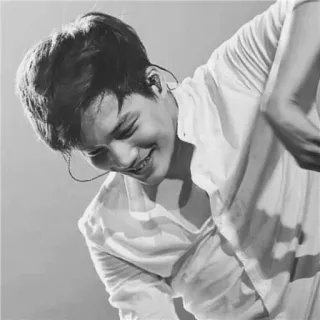 ⚜ e10f4166 đàn ông, cười, chân dung, đen trắng, thường ngày telegram sticker