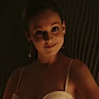 💜 2d2362ae ผู้หญิง, ภาพเหมือน, นักแสดง, คน, ยิ้ม, คนดัง telegram sticker