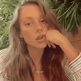 💜 aaffe4fc ester.gifs telegram sticker