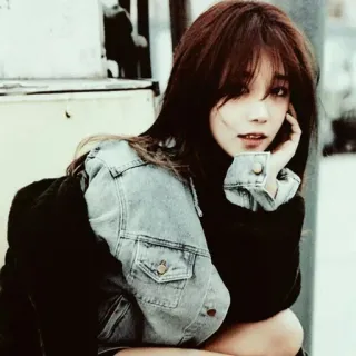 🕸 16b81fe4 woman, portrait, denim jacket, brunette, fashion, beauty whatsapp sticker