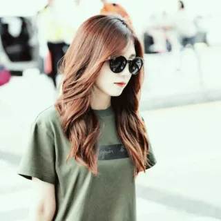 💵 71872bc6 woman, person, fashion, sunglasses, style, portrait whatsapp sticker