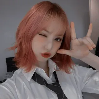 🍂 8de70645 ผู้หญิง, ภาพเหมือน, เกาหลี, เนคไท, ขยิบตา, ผมสีชมพู whatsapp sticker