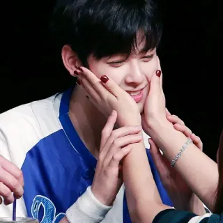 🤗 08887b07 telegram sticker