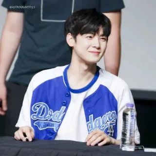 ☺️ 0b0c1a63 koreanischer Schauspieler, Schauspieler, lächelnd, Porträt, koreanischer Promi telegram sticker