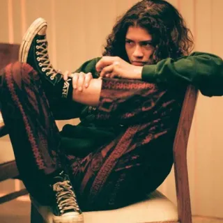 😐 1d4fa1f4 Zendaya Zendaya, actress, celebrity, portrait, fashion, style whatsapp sticker