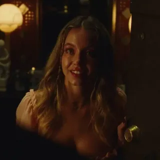 💉 c38d616e vrouw, portret, persoon, blond, glimlachend telegram sticker