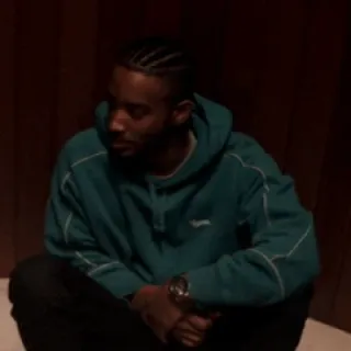 🧬 ef6a5473 남자, 후드티, 앉아있는, 실내, 인물사진 telegram sticker