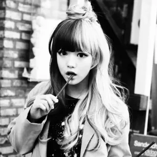 😨 026cc053 ภาพเหมือน, ผู้หญิง, ผม, สไตล์, แต่งหน้า, แฟชั่น telegram sticker