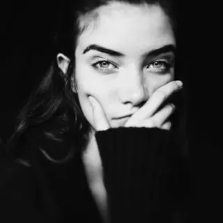 🤔 05191ca5 ผู้หญิง, ขาวดำ, ภาพเหมือน, ใบหน้า, ดวงตา, ผู้หญิง telegram sticker