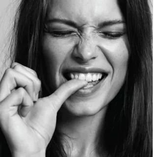 😅 b0aea827 ผู้หญิง, กัดเล็บ, วิตกกังวล, เครียด, ประหม่า, ขาวดำ, ภาพบุคคล, ใบหน้า telegram sticker