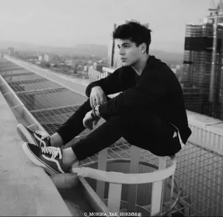 📎 1b93a5a6 Q. MOZDA TAK NOKMIA@ telegram sticker