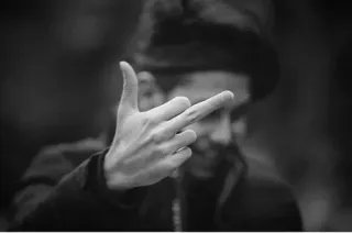 📎 d788f73e middle finger, offensive, gesture, man, hat telegram sticker