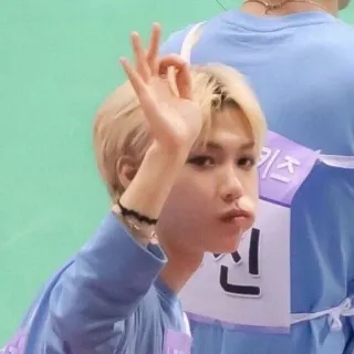 👌 cf27f920 เคป็อป, ไอดอล, นักร้อง, Stray Kids, Felix, ท่าทางมือ whatsapp sticker