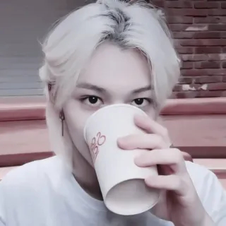 🐣 4a4a8763 ผู้ชาย, คน, เครื่องดื่ม, กาแฟ, ภาพเหมือน telegram sticker