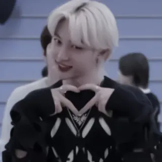 🍅 443ed1ae kpop, 하트, 사랑, 귀여운, 제스처 telegram sticker