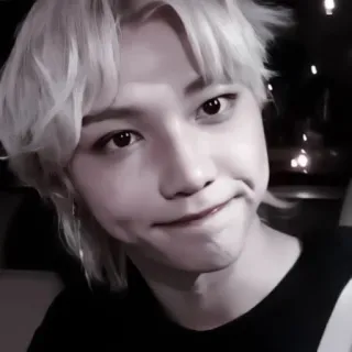 🍅 5444dcec 사람, 인물 사진, 미소, 금발 머리, 얼굴, 남자 telegram sticker