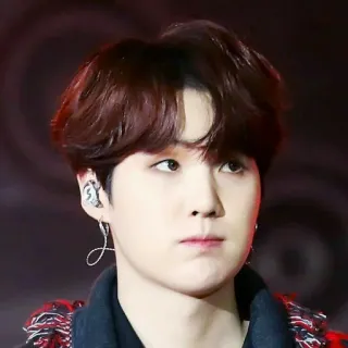 ⚡ 6b6b25a6 Suga kpop, 音乐, 歌手, 偶像, bts, 防弹少年团 telegram sticker