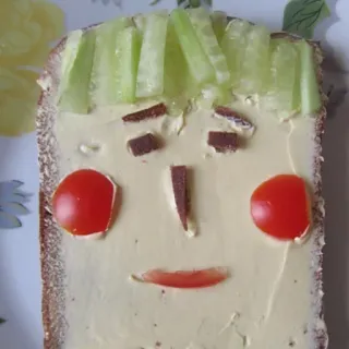 😥 c09a8b00 кулинарное искусство, сэндвич, лицо, огурец, помидор, хлеб, искусство telegram sticker