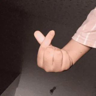 ❤️ cfe0468d Coeur avec les doigts, Coeur coréen, Signe d'amour, Geste de la main, Culture asiatique, Affection whatsapp sticker