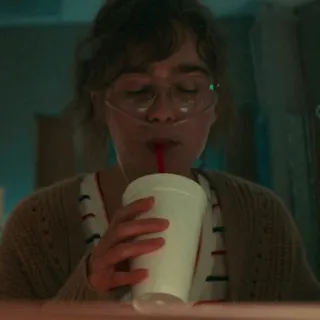 🥀 c3e21f29 persona, bere, cannuccia, tazza whatsapp sticker