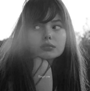 🥀 260ff6a8 Emptryw wanita, potret, monokrom, skala abu-abu, gadis, dewasa muda whatsapp sticker