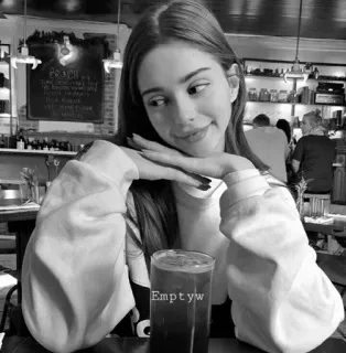 🥀 5fa4bbc9 Emptyw potret, wanita, gadis, kafe, hitam putih whatsapp sticker