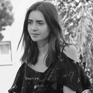 🥀 654758ec Emptyw wanita, orang, hitam putih, potret, lily collins whatsapp sticker