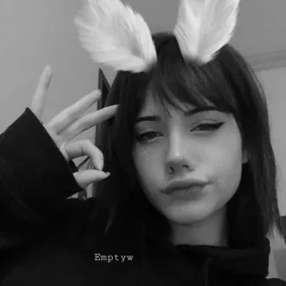 🥀 e8a44838 Emptyw wanita, gadis, telinga kelinci, filter, hitam putih, selfie whatsapp sticker