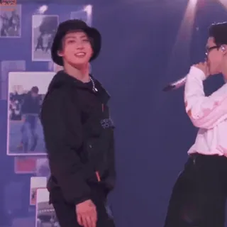 🎈 d4c985f8 사람, 남자, 가수, 공연자, 엔터테인먼트, 음악 telegram sticker