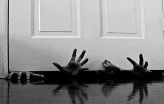 😀 48aabc9f Terror, Assustador, Medonho, Porta, Mãos, Zumbi telegram sticker