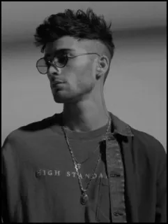 🔝 9cfe56e9 HIGH STANDARDS persoon, man, portret, zonnebril, beroemdheid, zanger whatsapp sticker