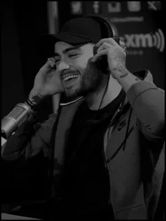 🌑 de001825 Zayn Malik beroemdheid, zanger, muziek, koptelefoon, radio whatsapp sticker