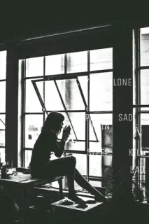 🕷 2ffe4e0f LONE sendiri, sedih, jendela, siluet, gadis, merokok telegram sticker