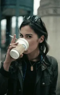 🕷 6d124e41 wanita, kopi, rokok, merokok, Starbucks telegram sticker