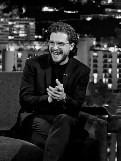 ⚓ 051862c8 Kit Harington ator, homem, celebridade, retrato, óculos, sorrindo whatsapp sticker