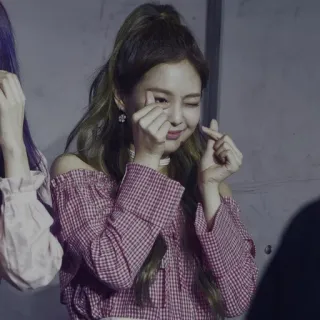 🍃 007c42b3 여자, k팝, 가수, 하트, 윙크, 소녀 telegram sticker