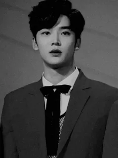 📎 1d86bff3 man, suit, tie, korean, actor, portrait telegram sticker