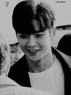 📎 44567fae LOOK AT CHU boy, man, korean, asian, smile telegram sticker